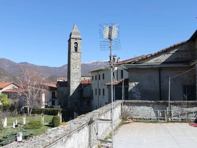 Country house or cottage in Piazza Vittorio Emanuele, Fivizzano - Photo 1