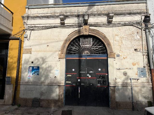 Palazzina commerciale in Piazza Dante Alighieri 21, Cassano delle Murge - Foto 1