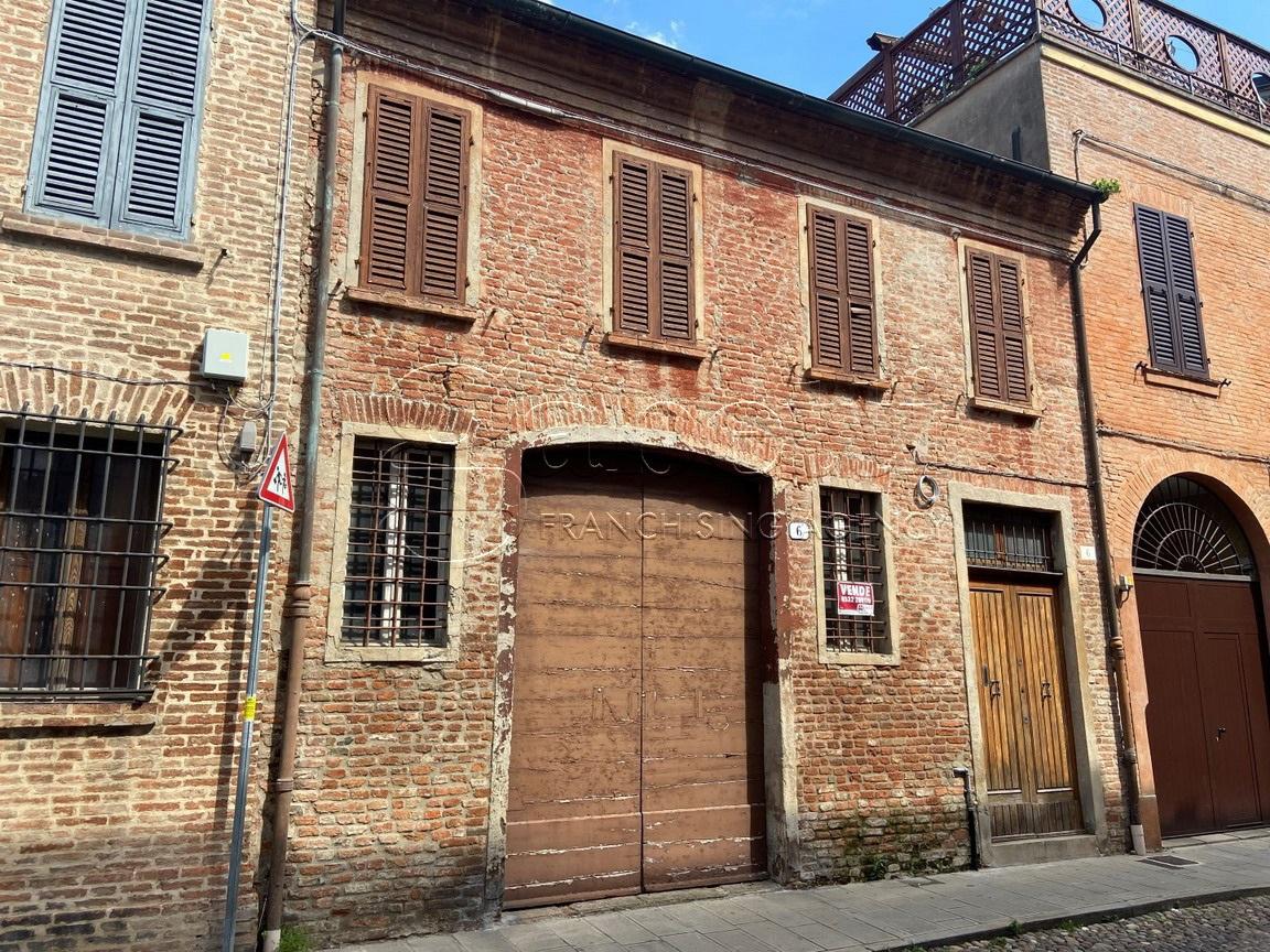 Casa indipendente in vendita a Ferrara