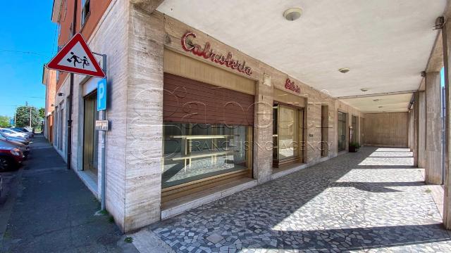 Shop in Corso del Popolo, Ferrara - Photo 1