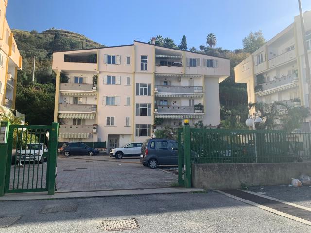 Quadrilocale in Via Roberto Mirabelli 55, Amantea - Foto 1