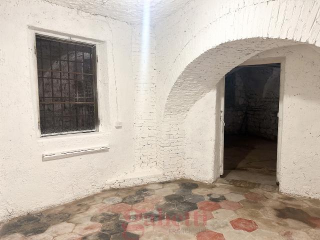 Warehouse in {3}, Piazza dei Quiriti - Photo 1