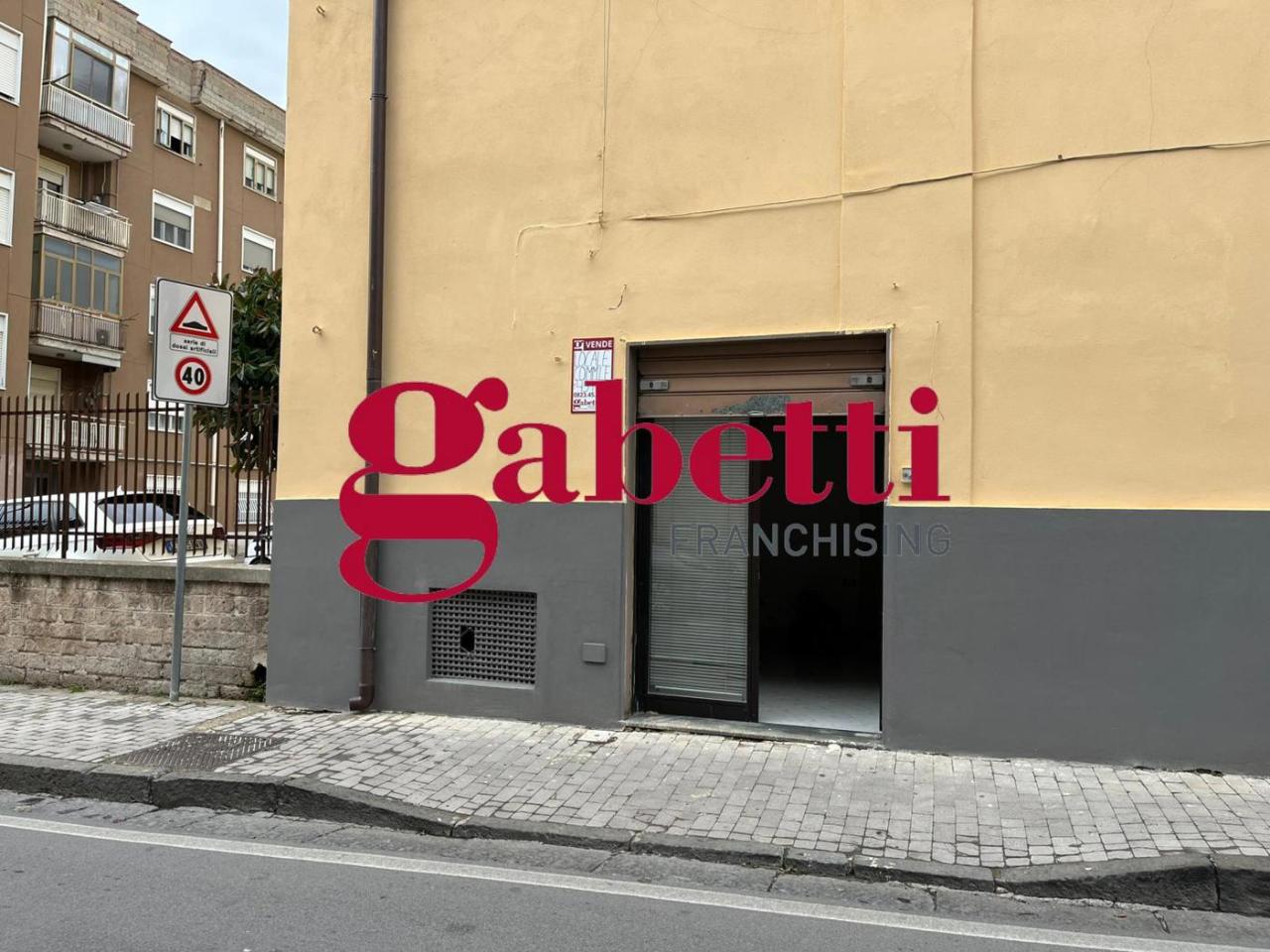 Negozio in Via Emanuele Campolongo 5, Maddaloni, {3} - Foto 2