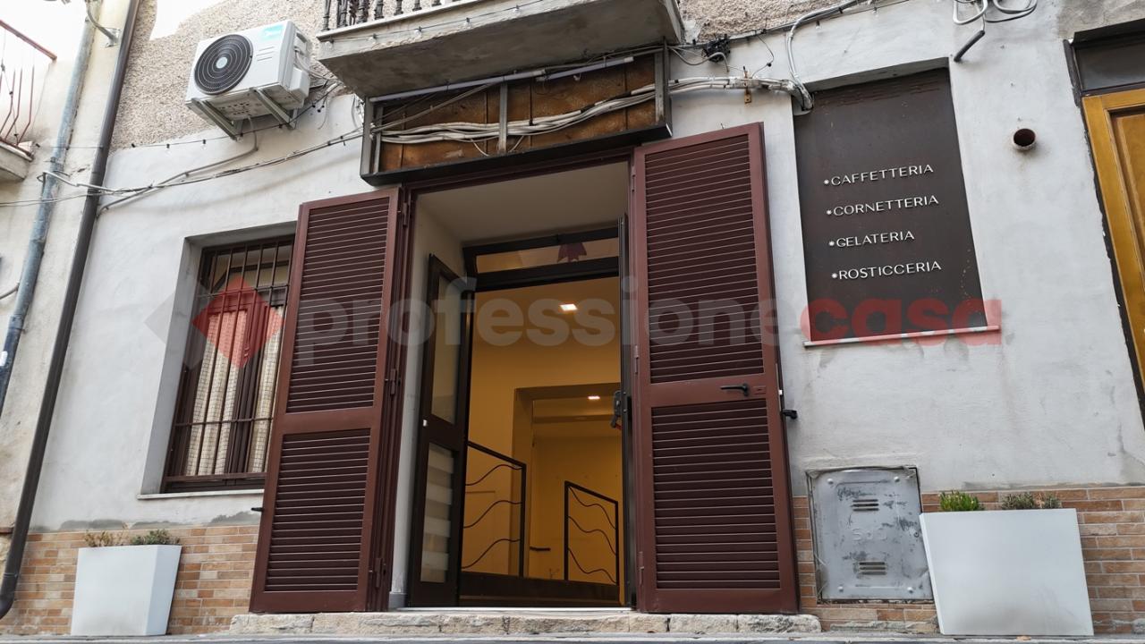 Negozio in Via Ferrari  30, Cervinara, {3} - Foto 2