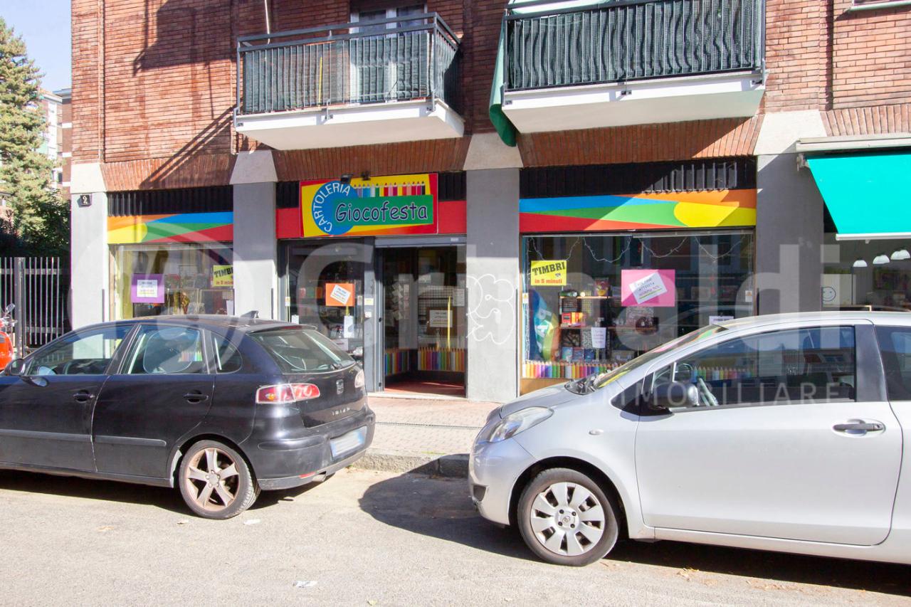 Negozio in Via Isonzo  2, Cusano Milanino, {3} - Foto 1