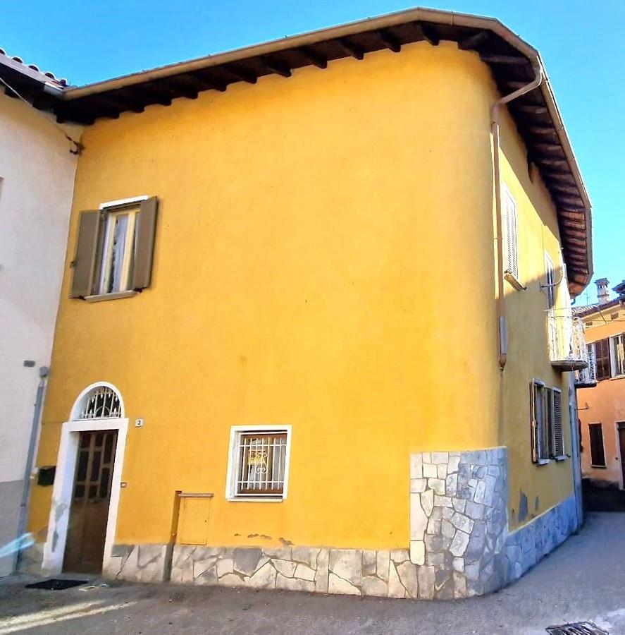 Casa indipendente in vendita a Castelveccana