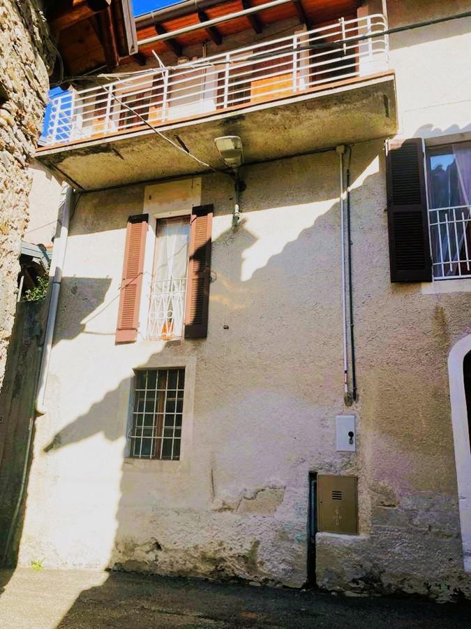 Appartamento in vendita a Castelveccana