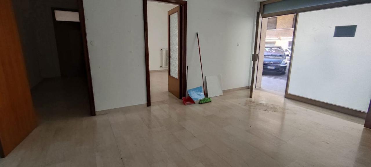 Negozio in Via Ricci, Macerata, {3} - Planimetria 1