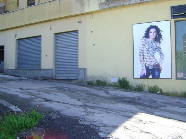 Negozio in Via Giuseppe di Vittorio 5, Ceccano, {3} - Foto 1