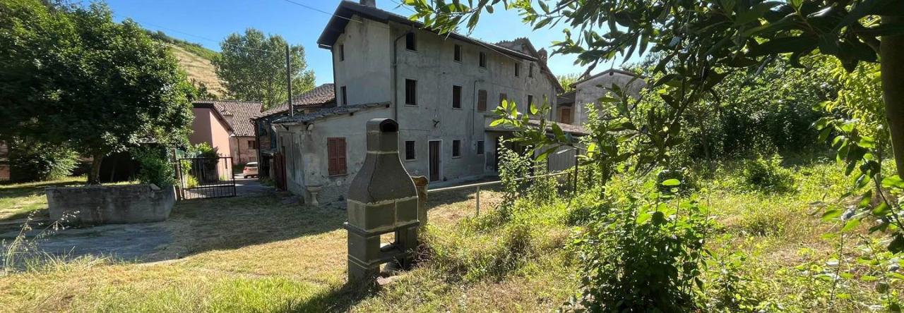Casa indipendente in vendita a Montu' Beccaria