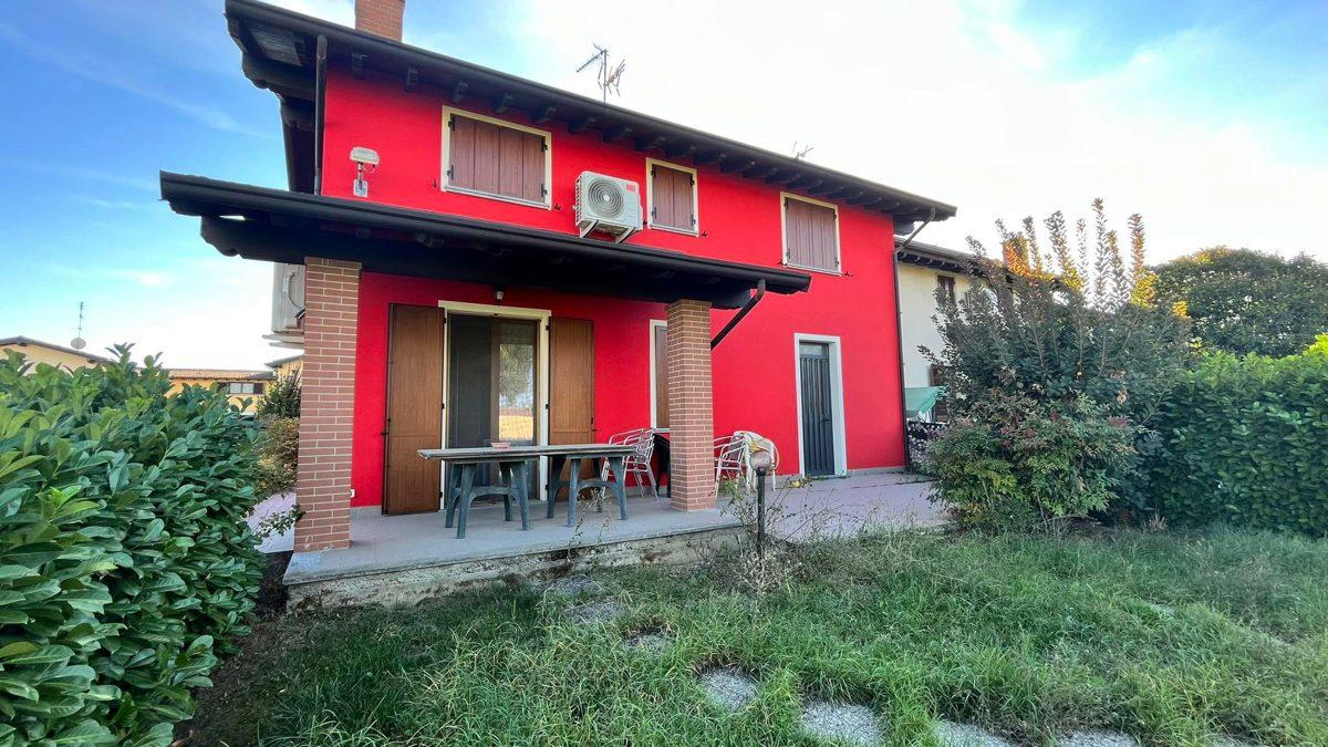 Villa in vendita a San Cipriano Po