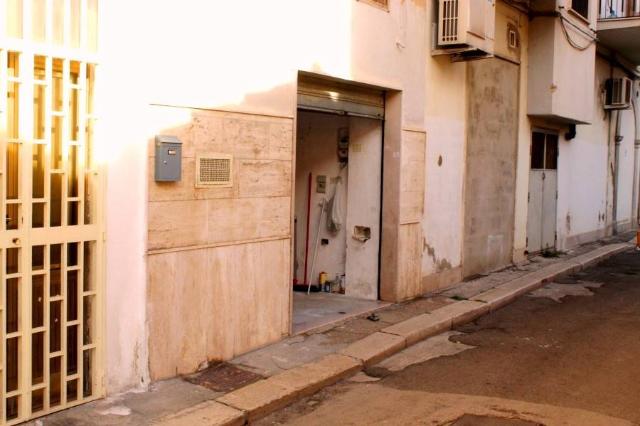 Garage or car box in Cortile Bartolomeo Carella 13, Foggia - Photo 1