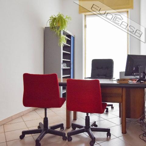 Shared office in {3}, Via Des Geneys 13 - Photo 1