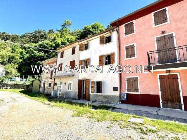 Country house or cottage in {3}, Località Spiazzi-Graziani - Photo 1