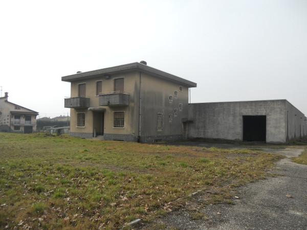 Capannone in Via Corno 2, Cairate, {3} - Foto 1