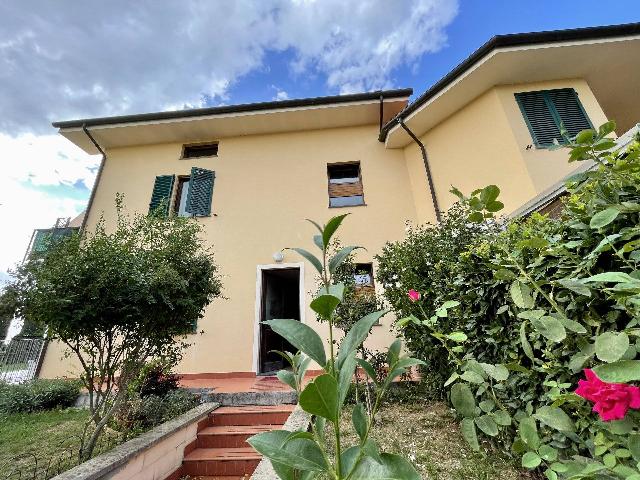 3-room flat in Via delle Spianate, Altopascio - Photo 1