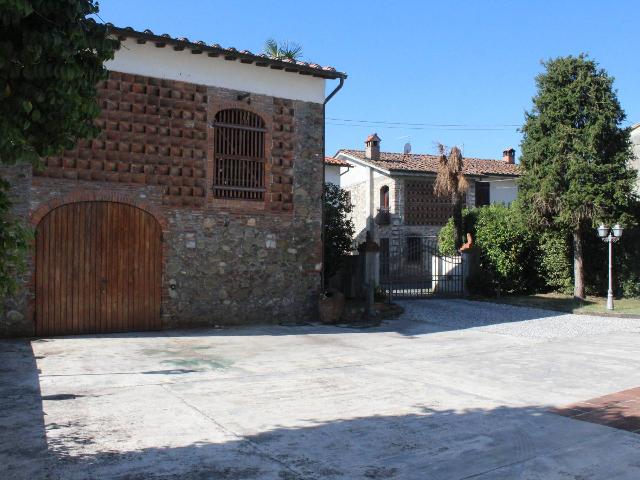 Mansion in Via dell'Isola, Capannori - Photo 1