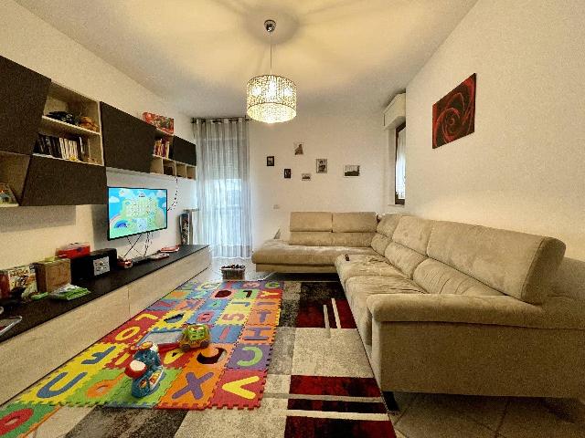 4-room flat in Via Santovecchio, Pescia - Photo 1