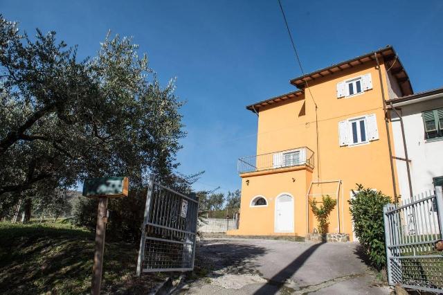 Country house or cottage in Via Giovanni Volpi, Lucca - Photo 1