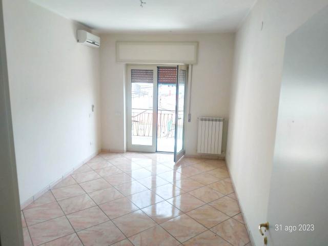 4-room flat in Corso Umberto, Casalnuovo di Napoli - Photo 1