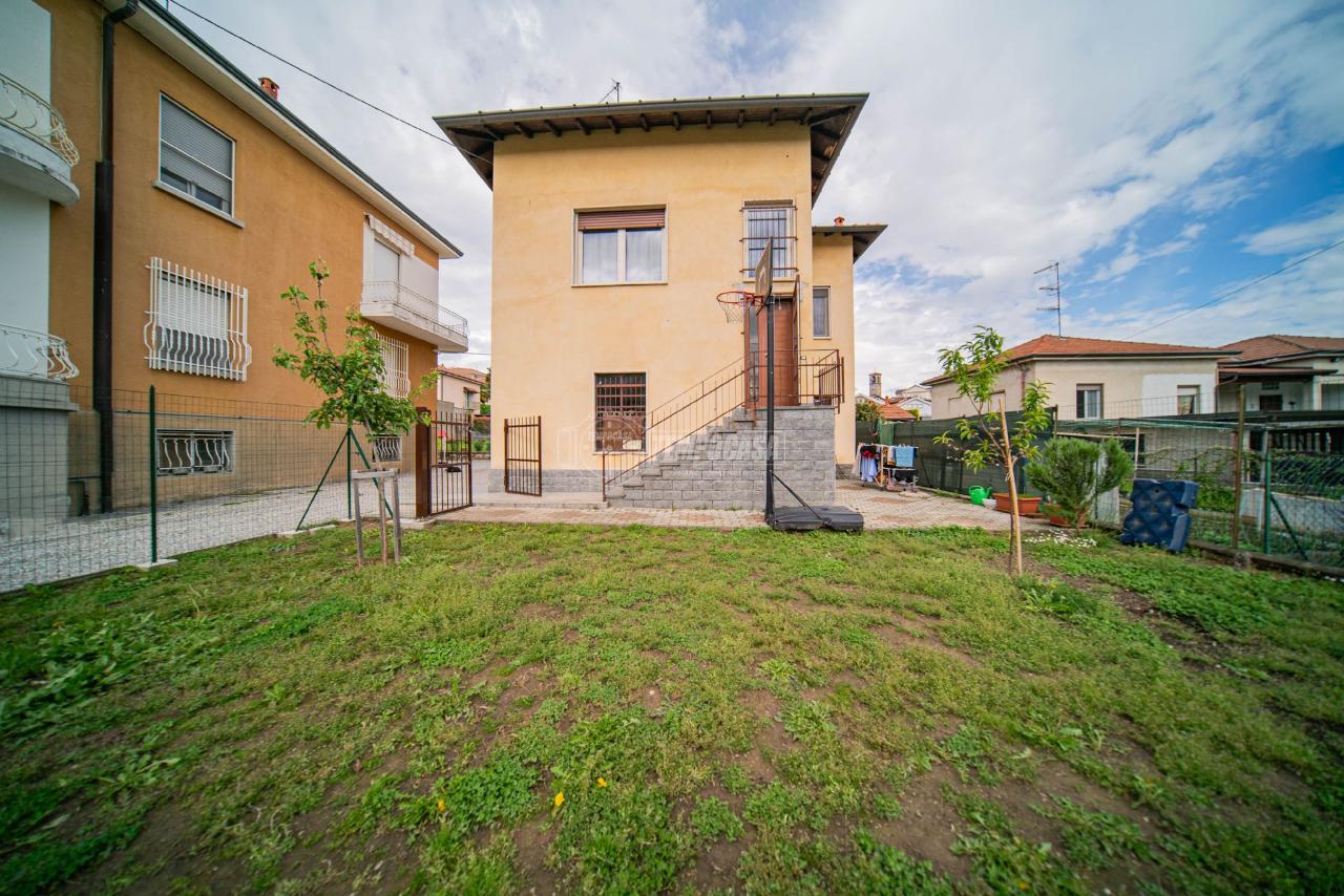 Villa in vendita a Morazzone