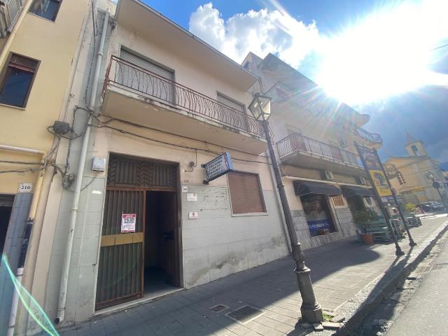 Vierzimmerwohnung in Via Umberto I 208, Barcellona Pozzo di Gotto - Foto 1