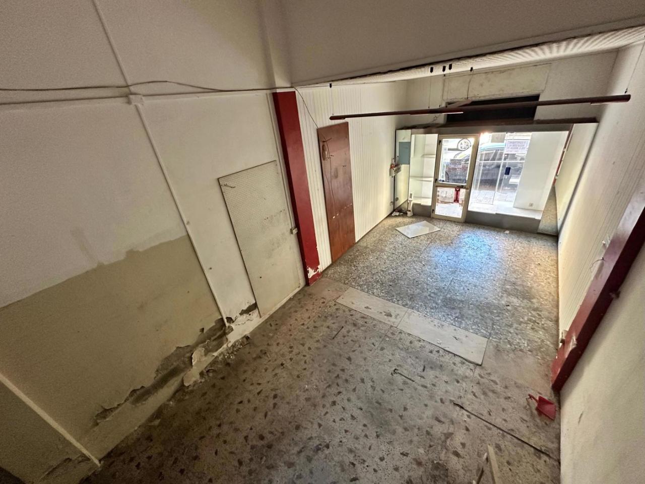 Negozio in Via Operai 123-125, Barcellona Pozzo Di Gotto, {3} - Foto 2