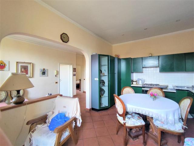 3-room flat in Ia Provinciale Limitese 2, Capraia e Limite - Photo 1