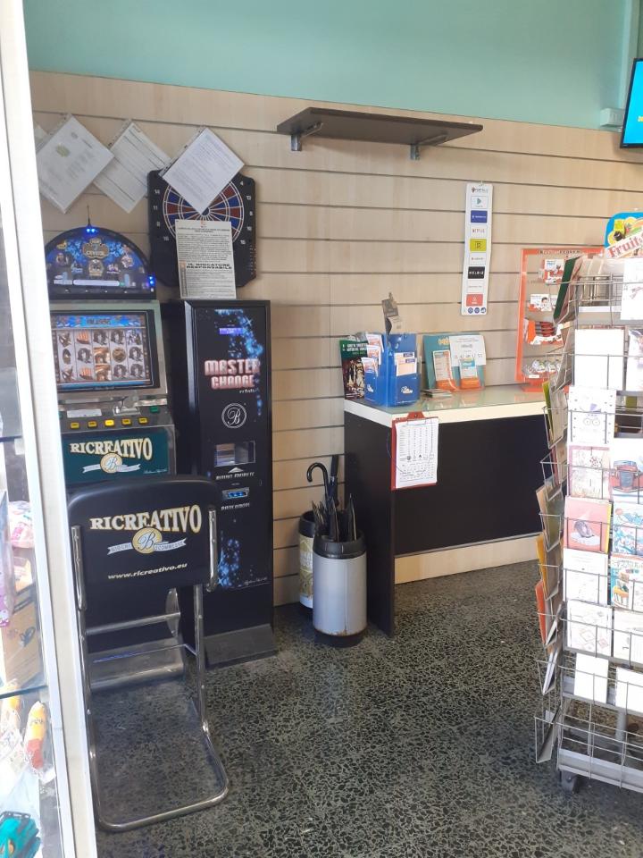 Esercizio commerciale in , Carrara, {3} - Foto 2