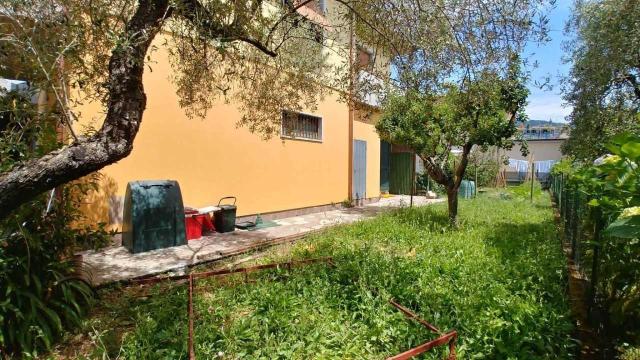 Semi-detached house, Castelnuovo Magra - Photo 1