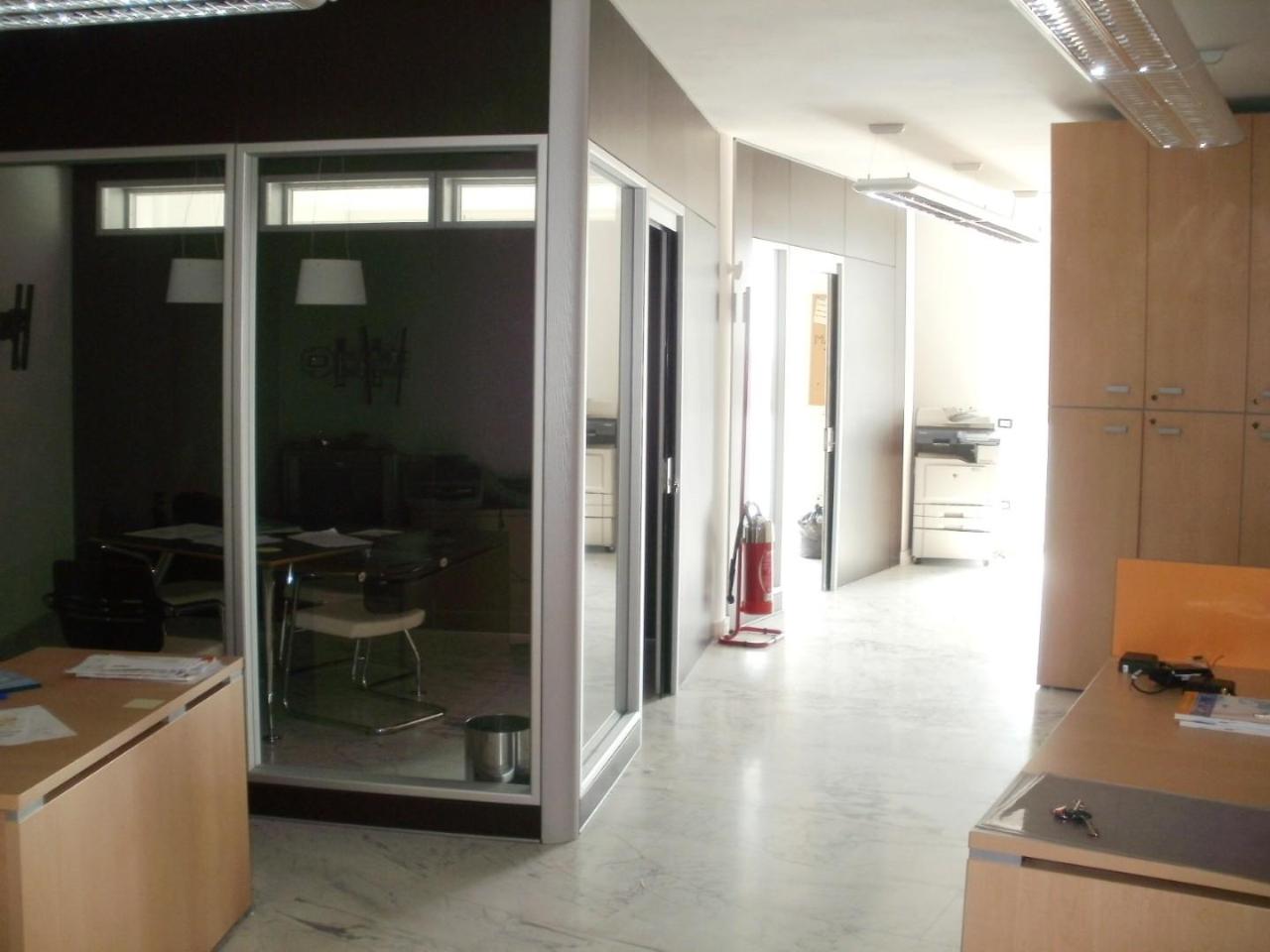Ufficio in , Massa, {3} - Foto 1
