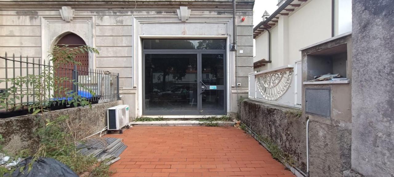 Locale commerciale in , Carrara, {3} - Foto 2