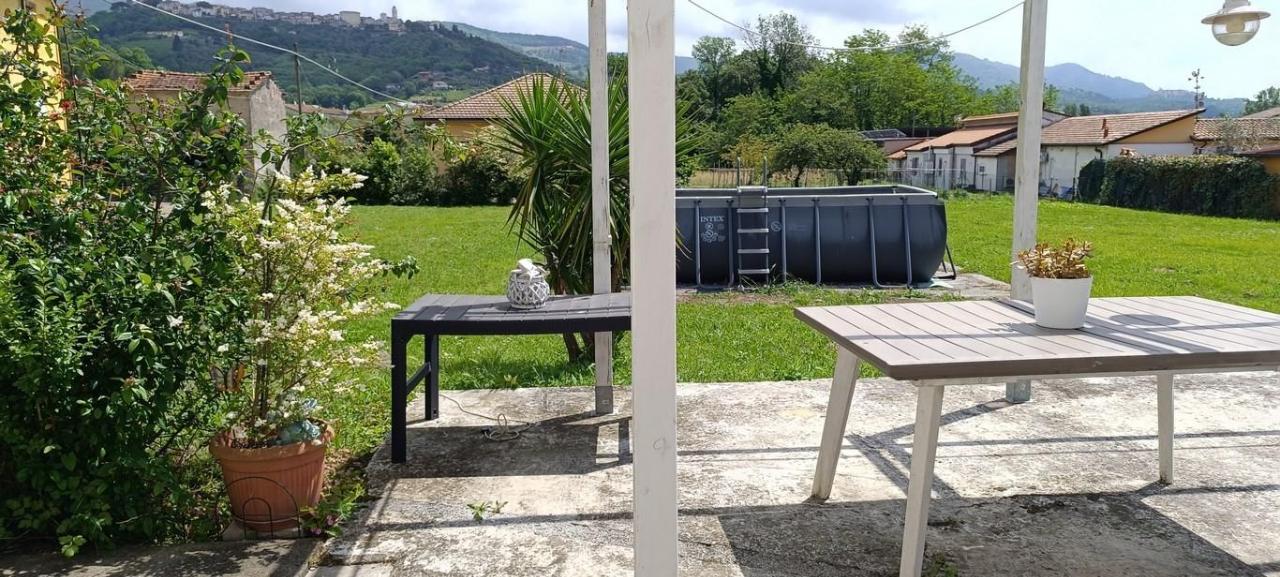 casa indipendente in vendita a Castelnuovo Magra in zona Colombiera