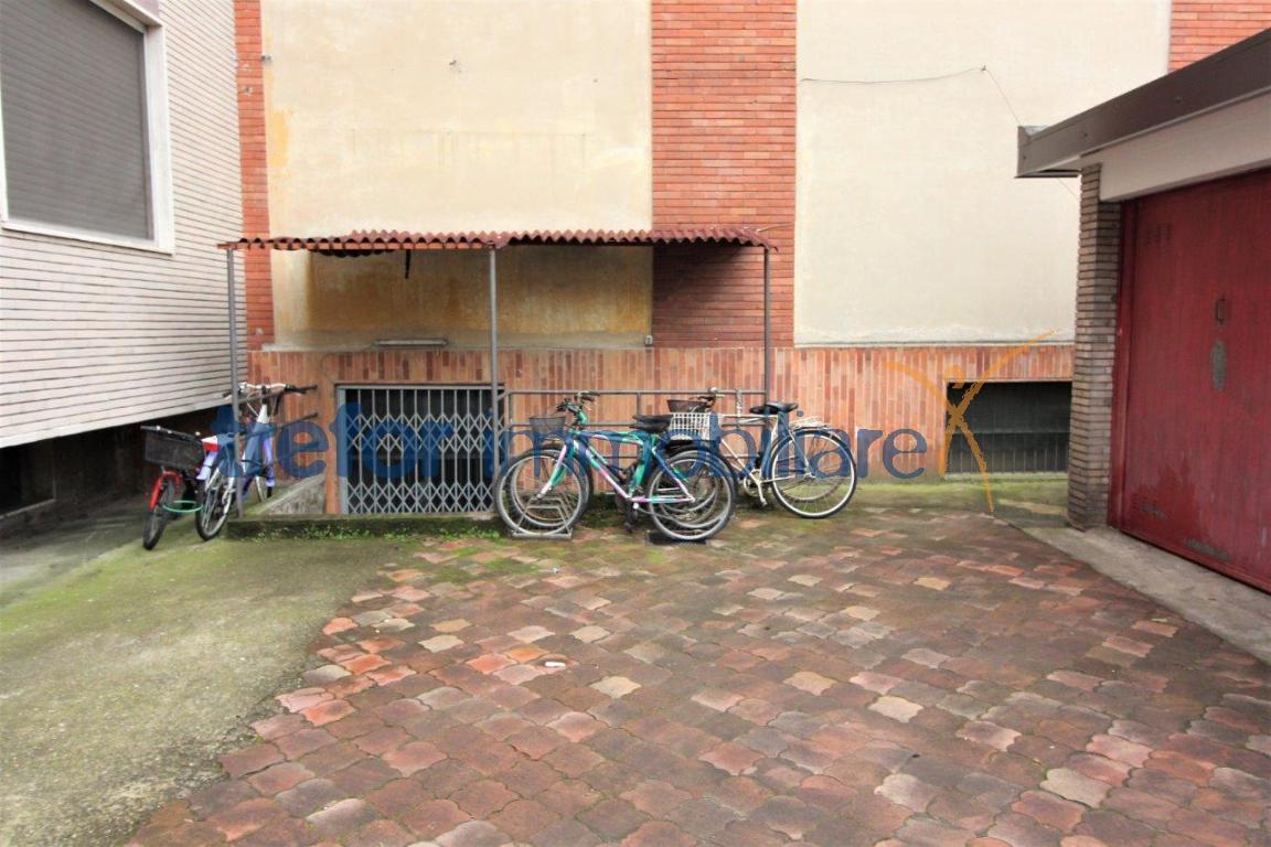 Laboratorio in Via Pace 5, San Donato Milanese, {3} - Foto 2