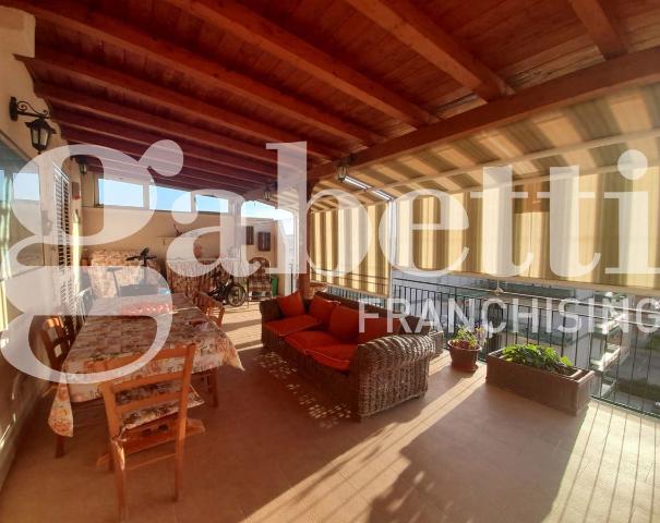 Penthouse in {3}, - Photo 1