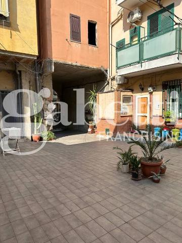 2-room flat in Via Gramsci, Nocera Inferiore - Photo 1