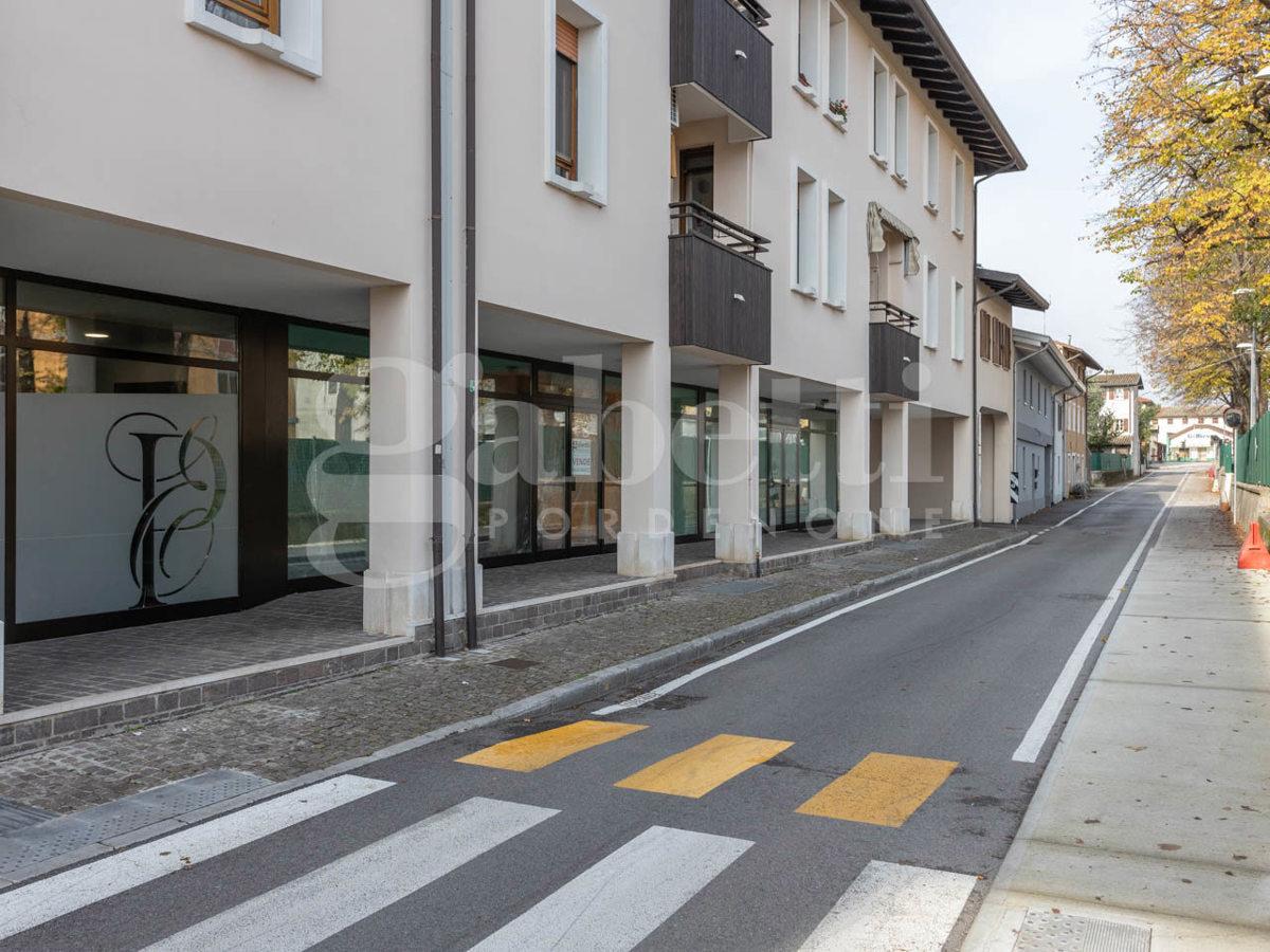 Negozio in Via Zara 1/a, Pordenone, {3} - Foto 1