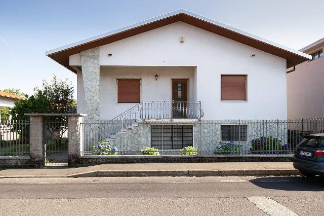 Villa in Via Pellegrino Pellegrini 12, Saronno - Foto 1