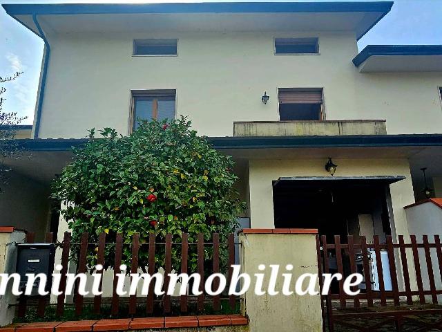 Villa a schiera in Via per Corte Mei, Capannori - Foto 1