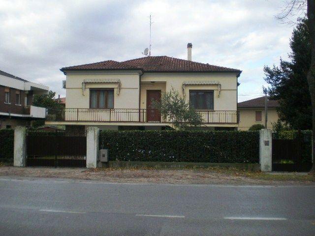 Villa in vendita a Adria