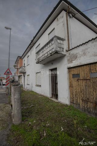 Terraced house in Via Vittorio Veneto 75, Rovigo - Photo 1