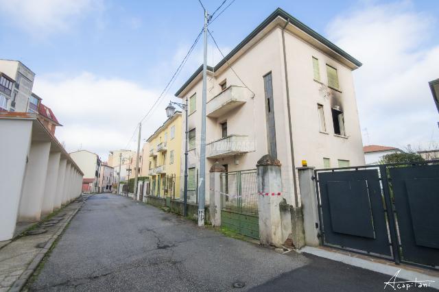 Terraced house in Via Enrico Toti 52, Rovigo - Photo 1