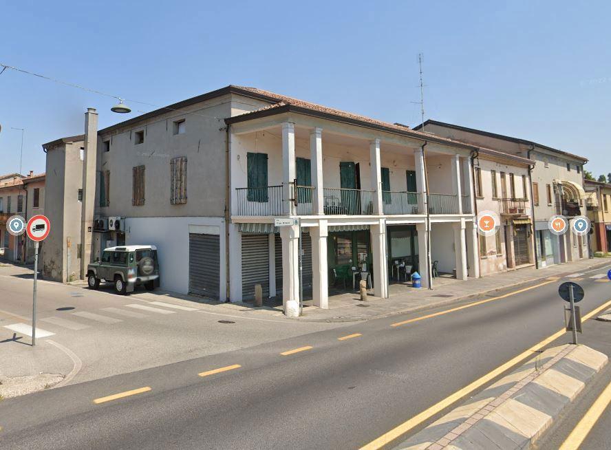 Palazzo in vendita a Selvazzano Dentro