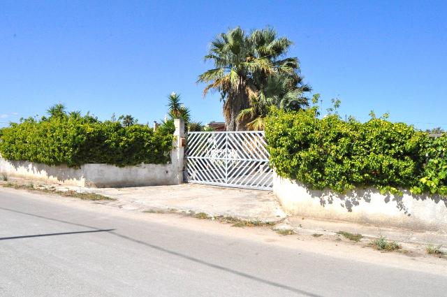 Villa in Strada dei Vini Snc, Brindisi - Foto 1