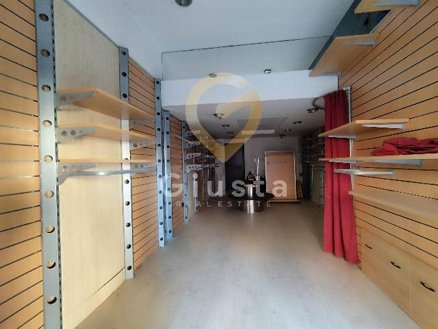 Shop in {3}, Viale Aldo Moro 48 - Photo 1