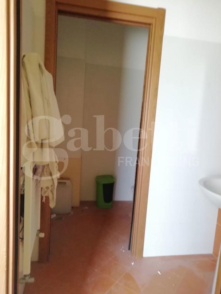 Negozio in Via Brigata, Avellino, {3} - Foto 1
