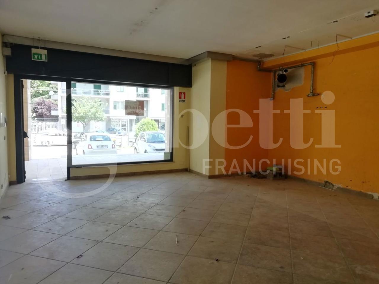 Negozio in Via Brigata, Avellino, {3} - Foto 2