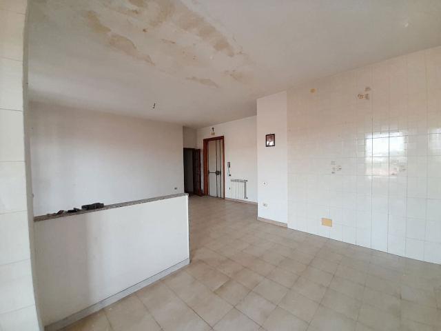 4-room flat in Via Turati , Caivano - Photo 1