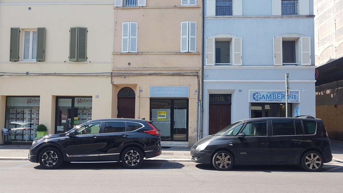 Negozio in Corso Mazzini, Faenza - Foto 1