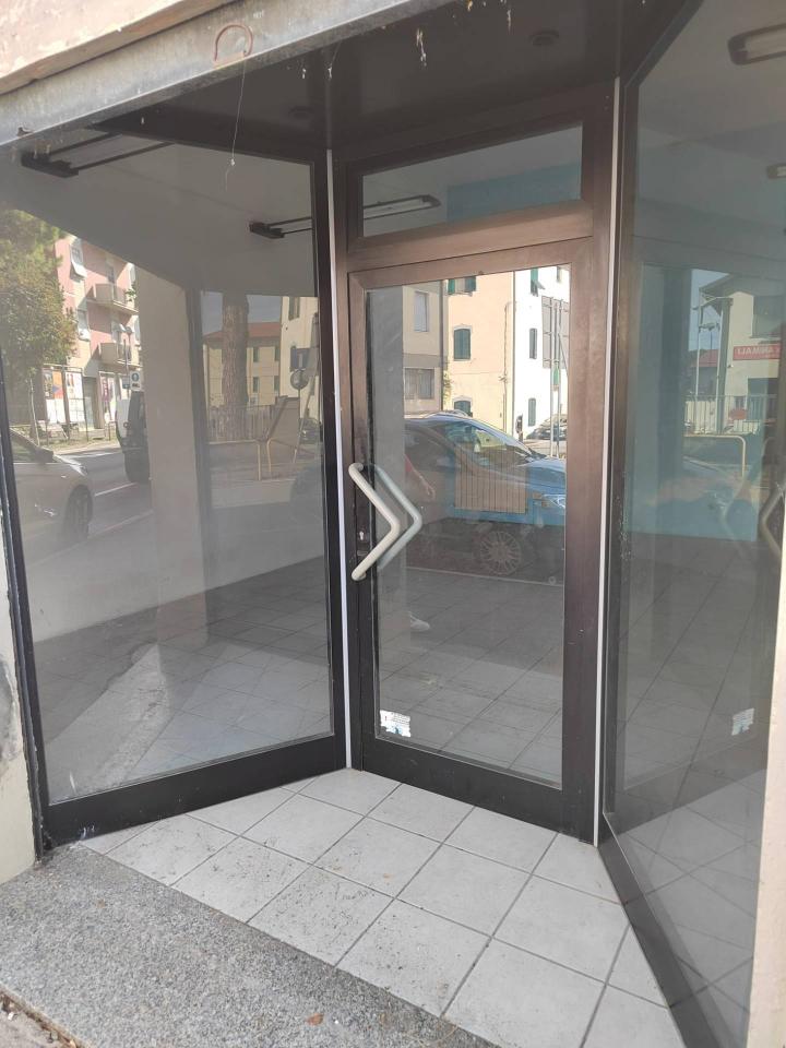 Esercizio commerciale in , Certaldo, {3} - Foto 2